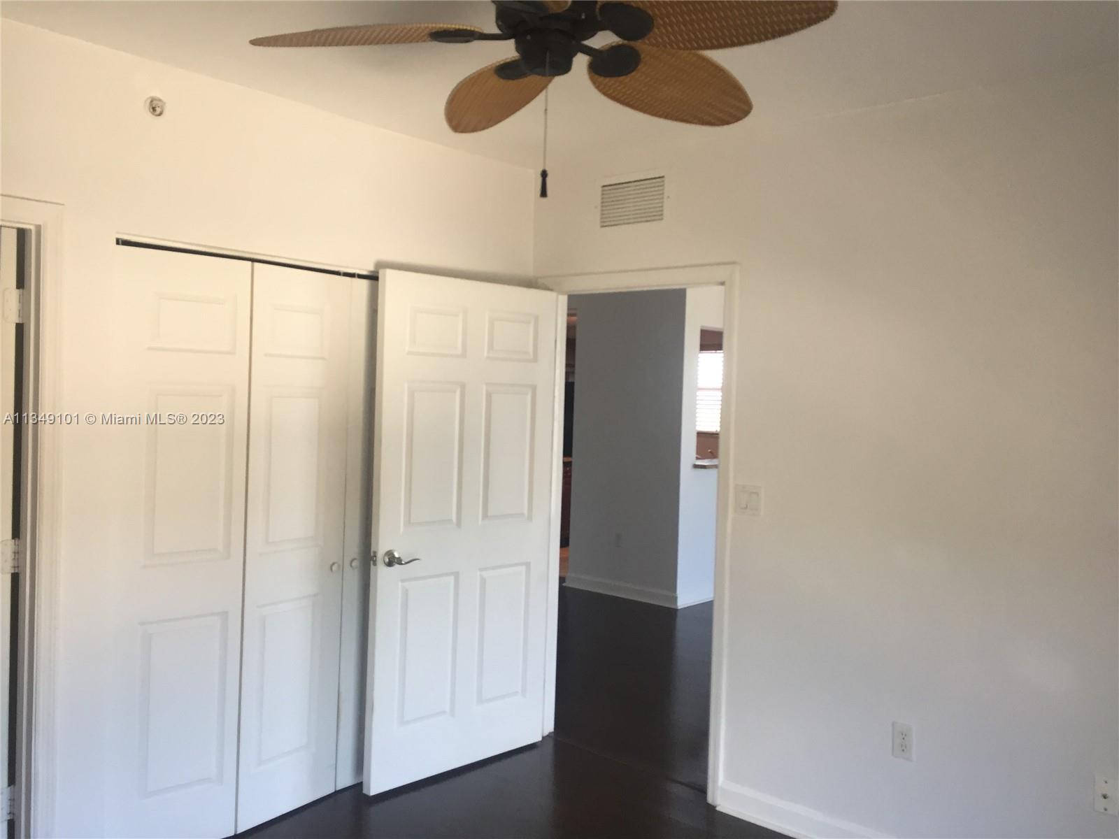 GATEWAY TO THE GROVE COND - Residential Lease