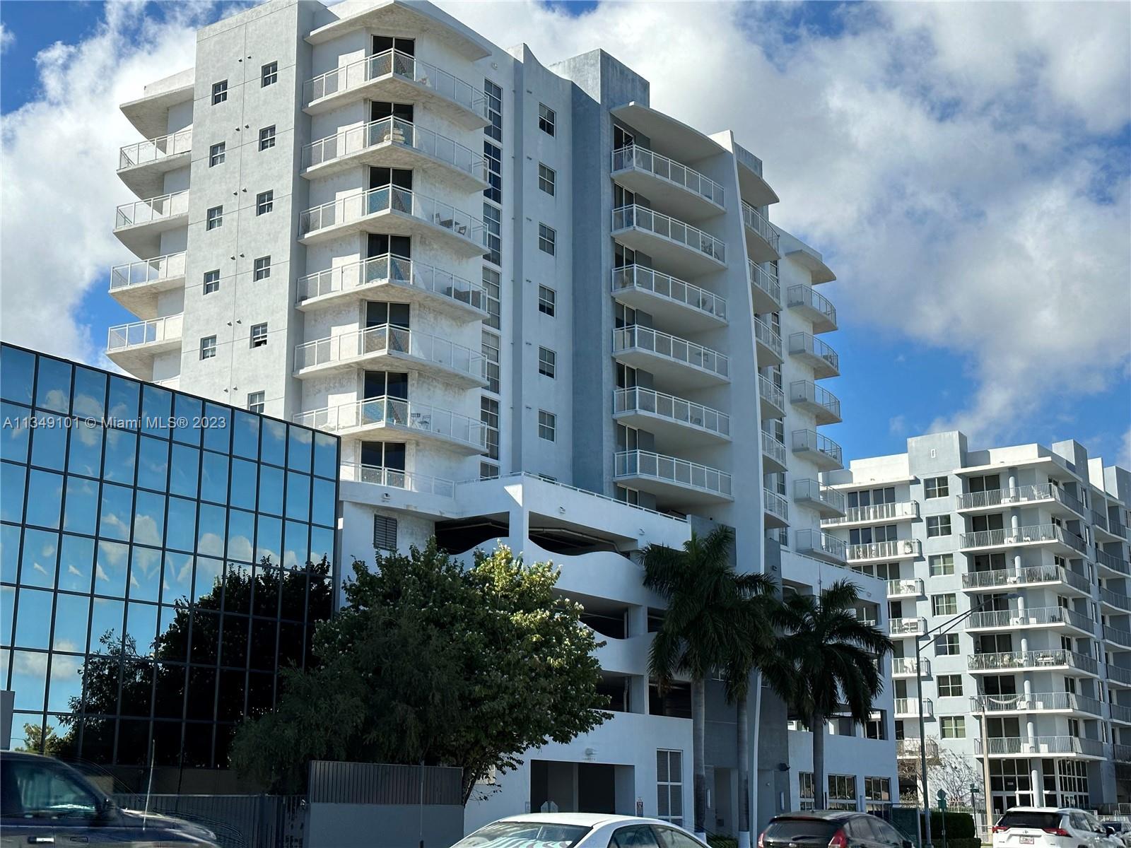 GATEWAY TO THE GROVE COND - Residential Lease