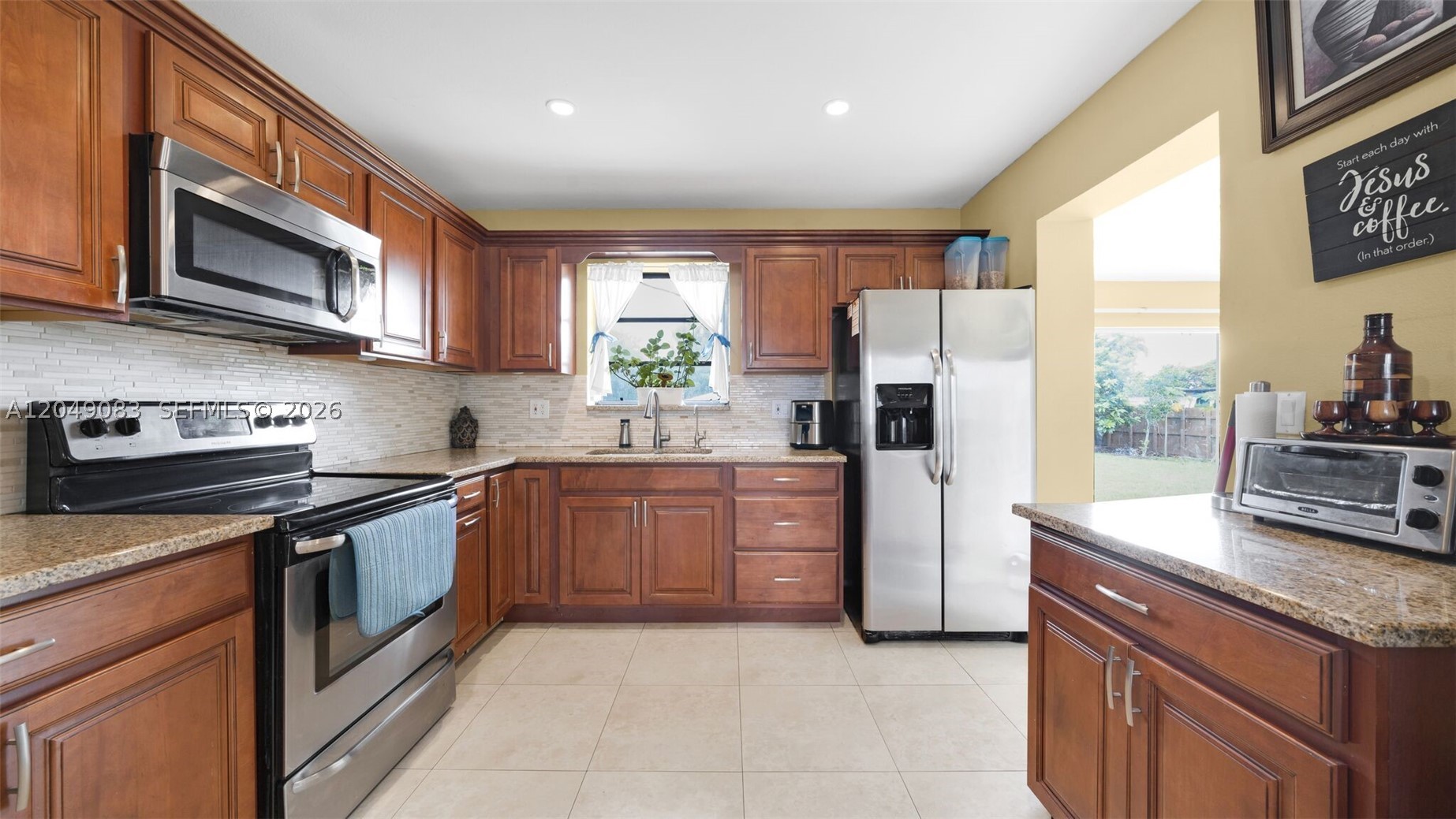 PONCE DE LEON - Residential