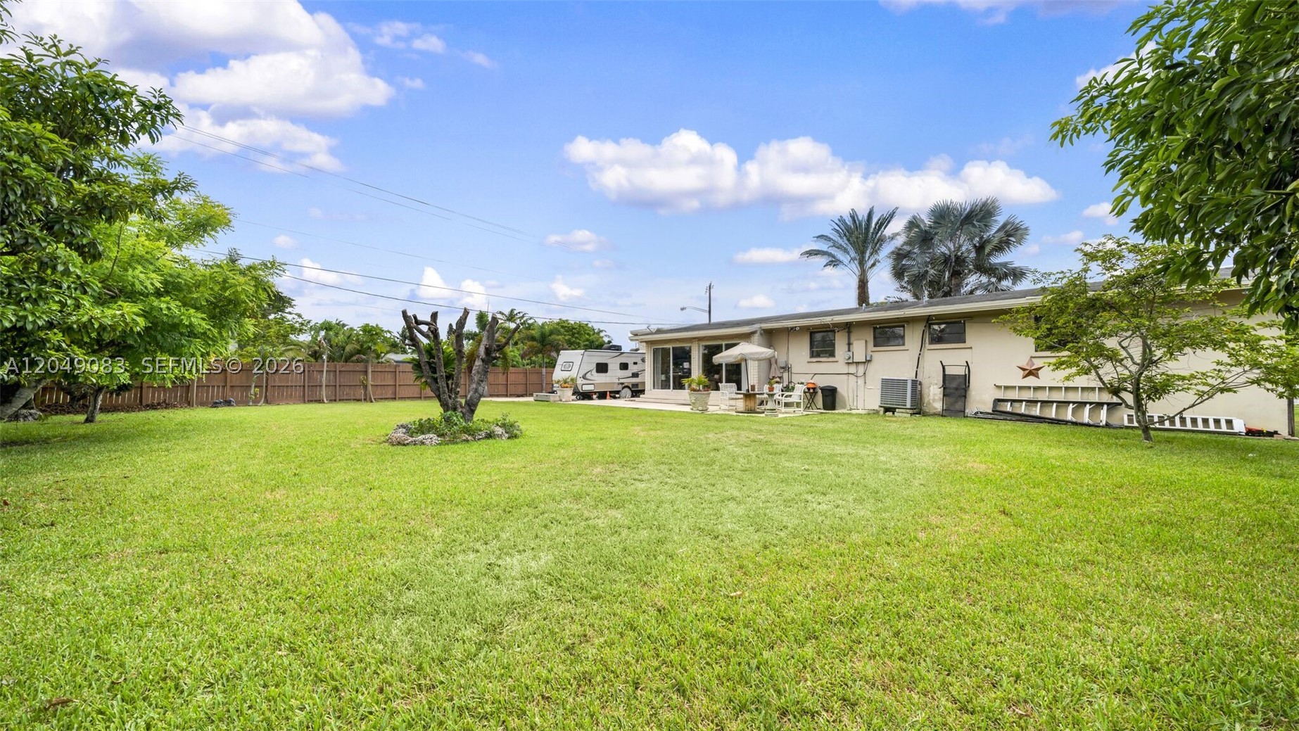 PONCE DE LEON - Residential