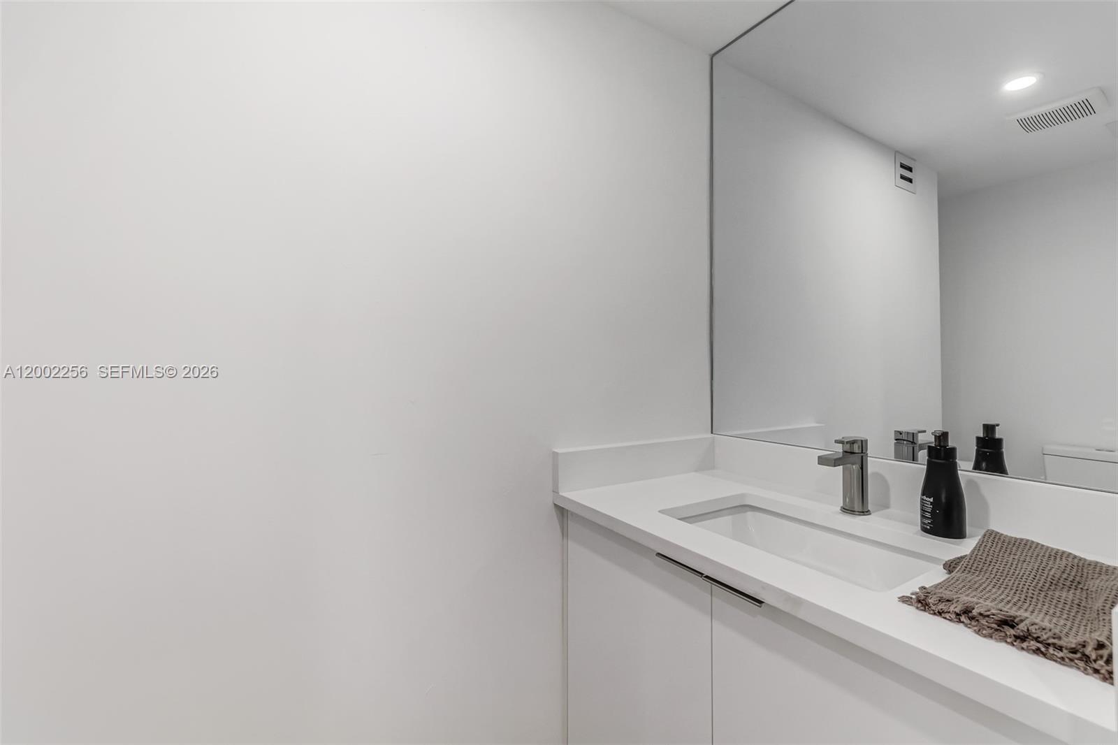 BRICKELL PLACE PHASE II C - Residential