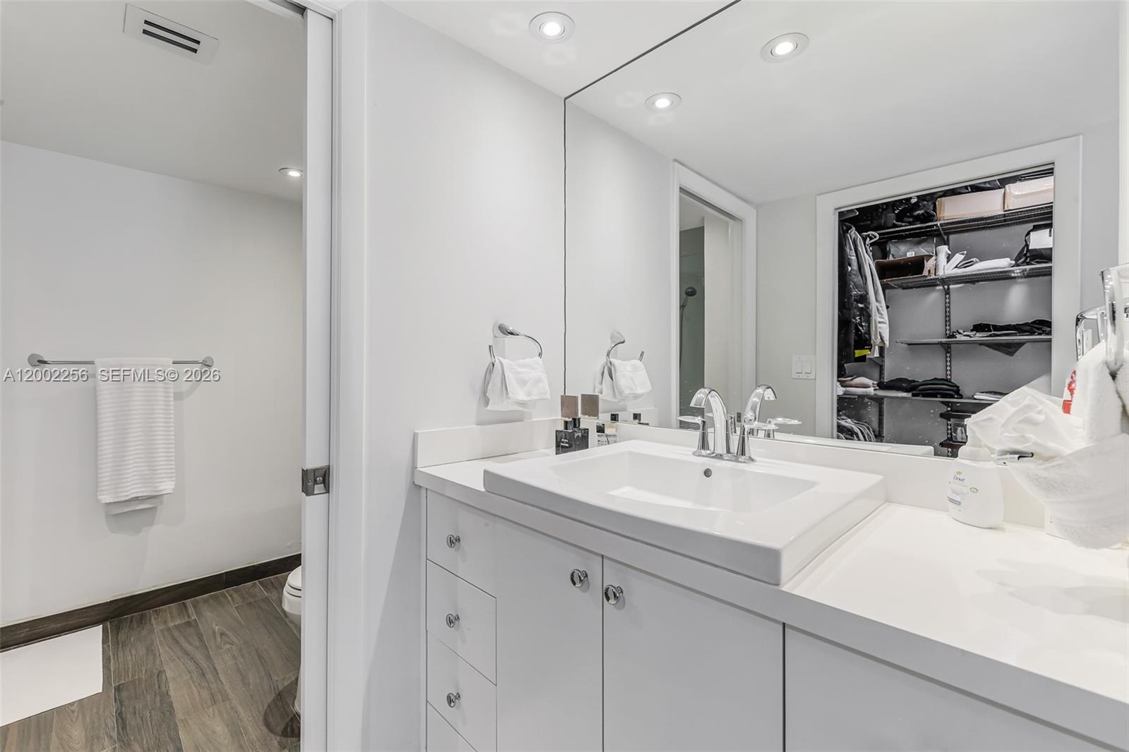BRICKELL PLACE PHASE II C - Residential