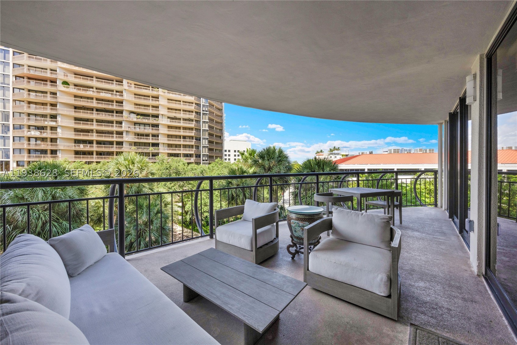 GROVE TOWERS CONDO - Residential