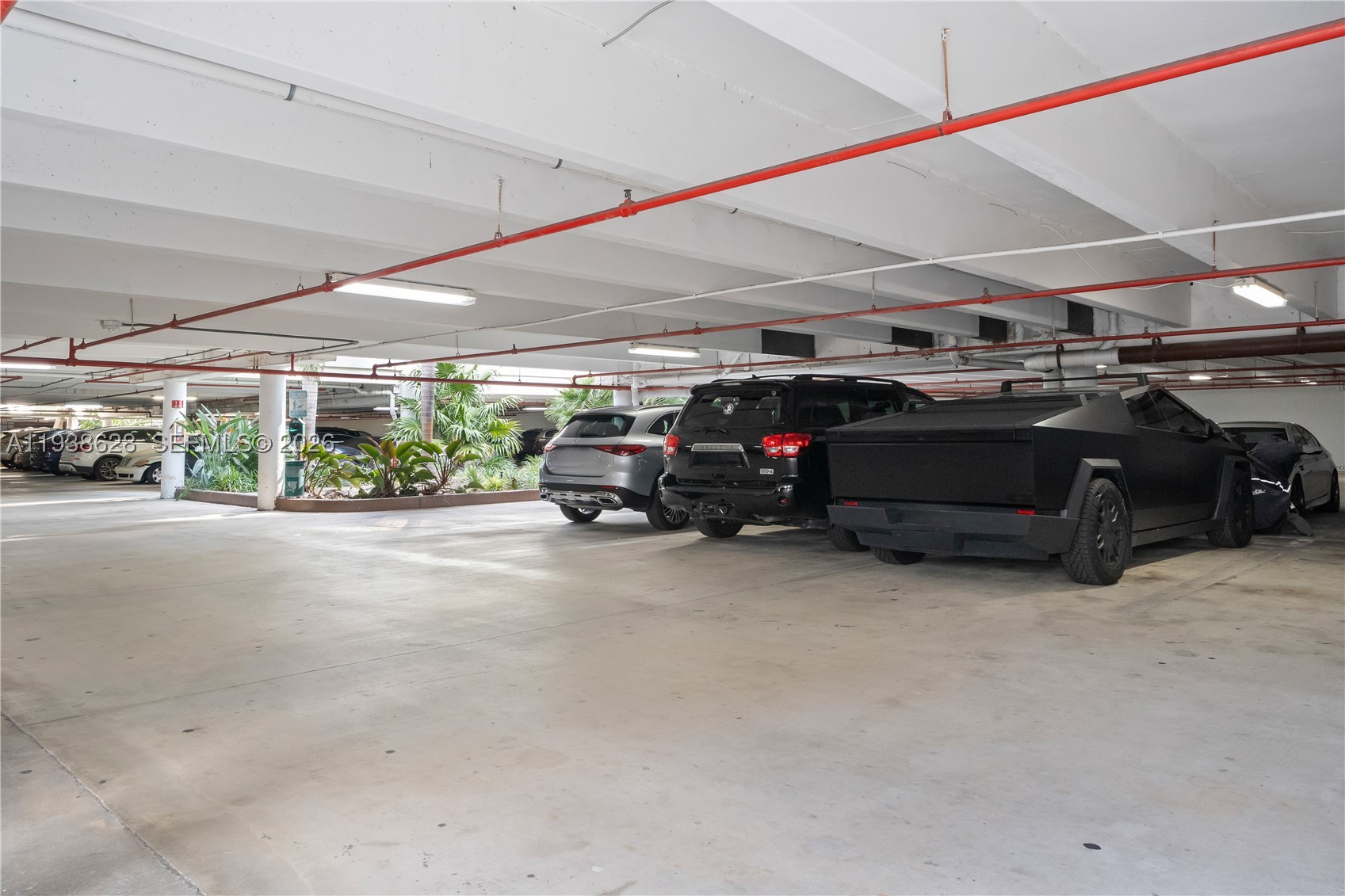 GROVE TOWERS CONDO - Residential