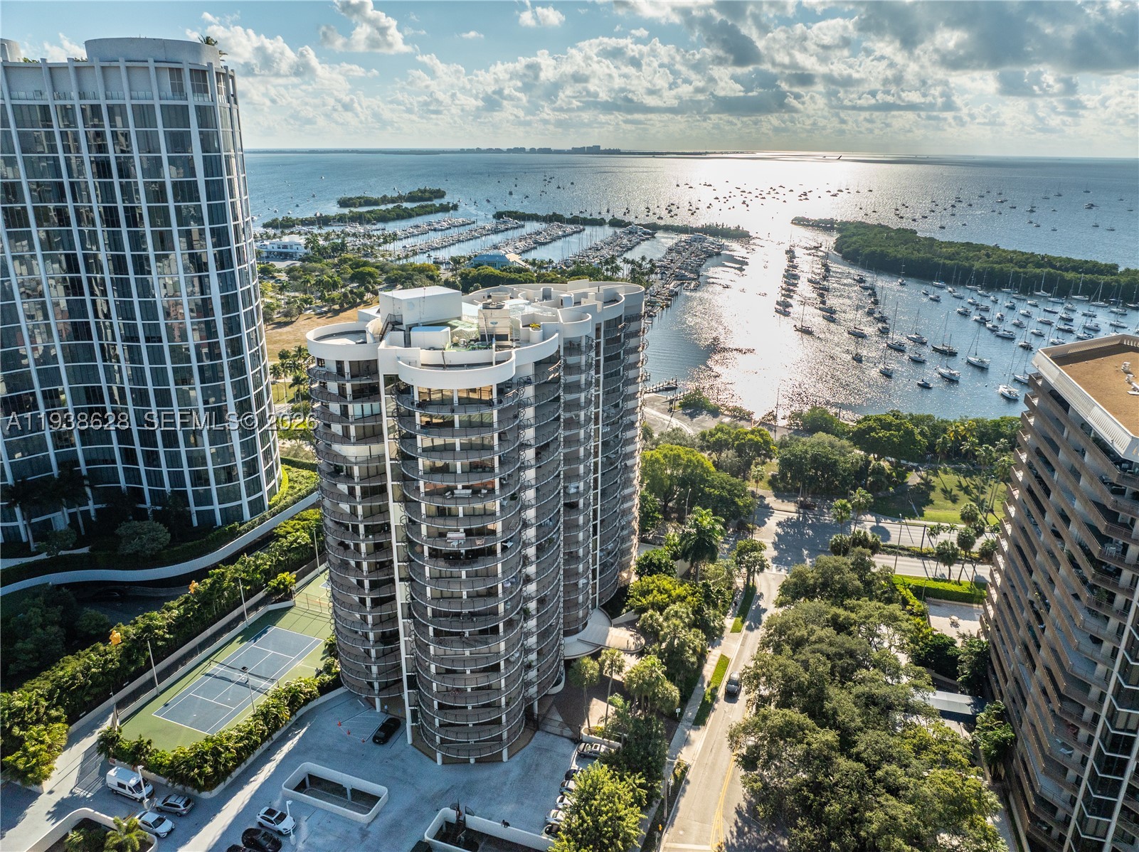 GROVE TOWERS CONDO - Residential