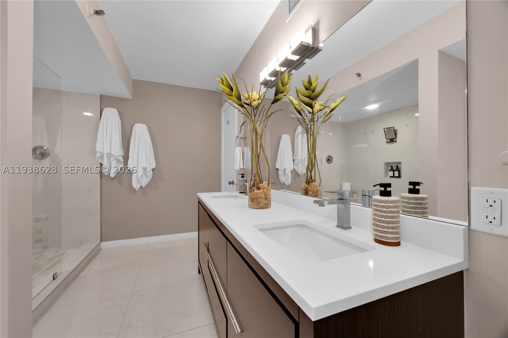 GROVE TOWERS CONDO - Residential