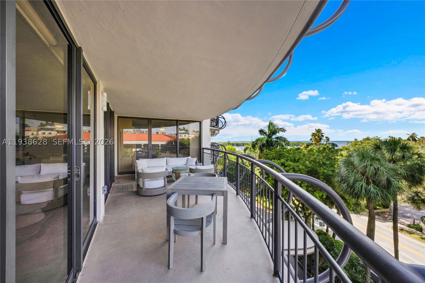 GROVE TOWERS CONDO - Residential