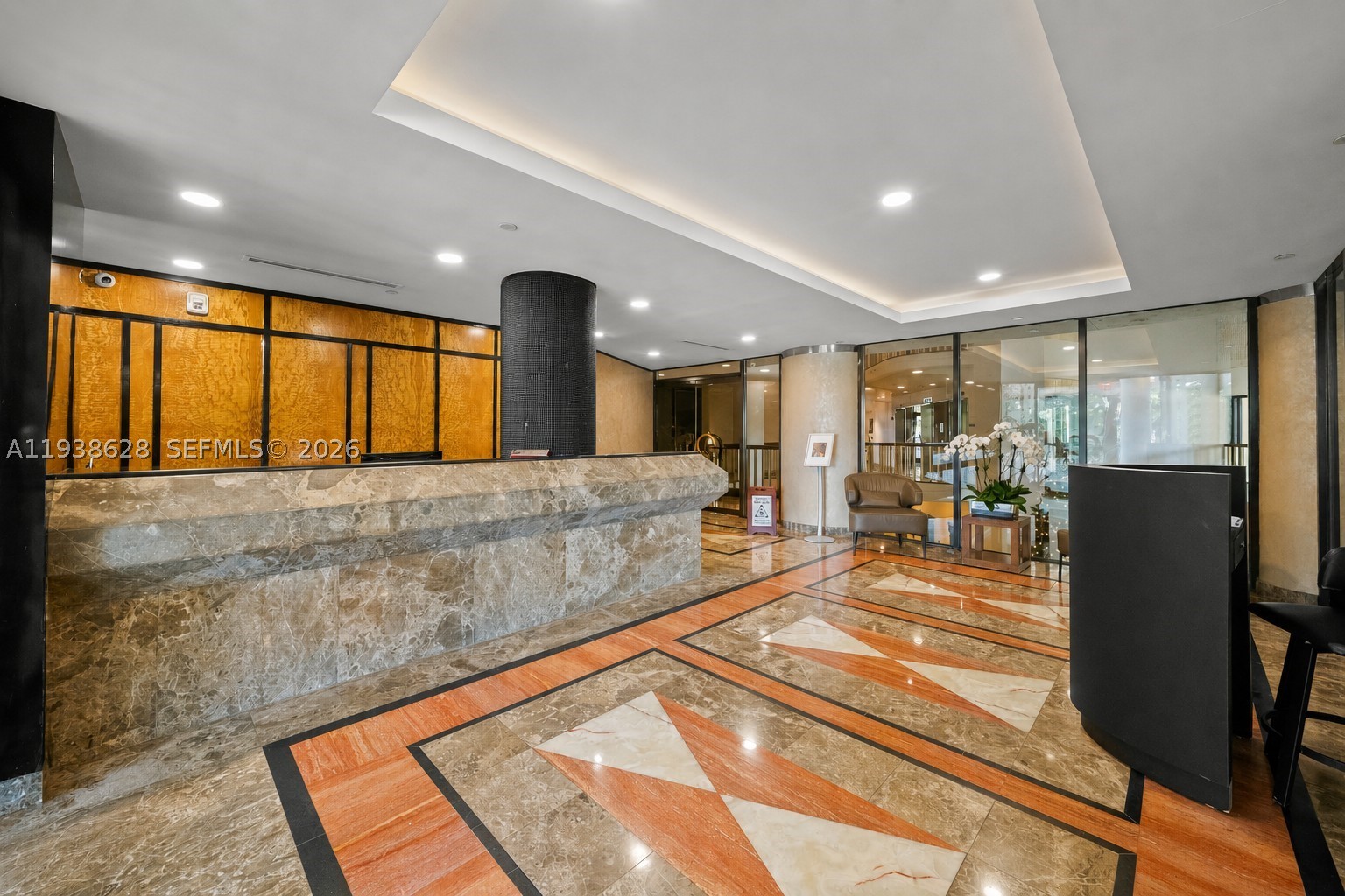 GROVE TOWERS CONDO - Residential