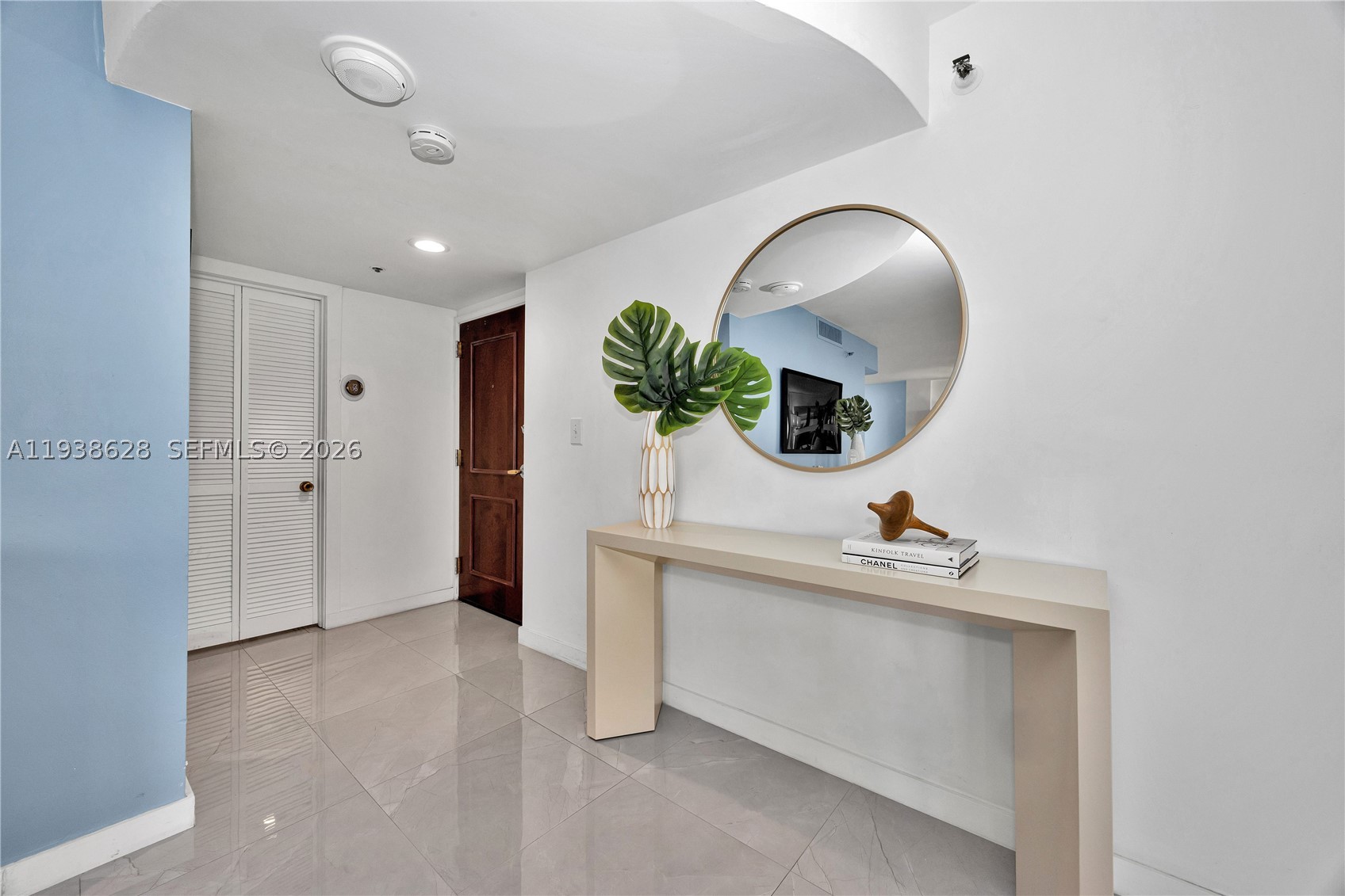GROVE TOWERS CONDO - Residential