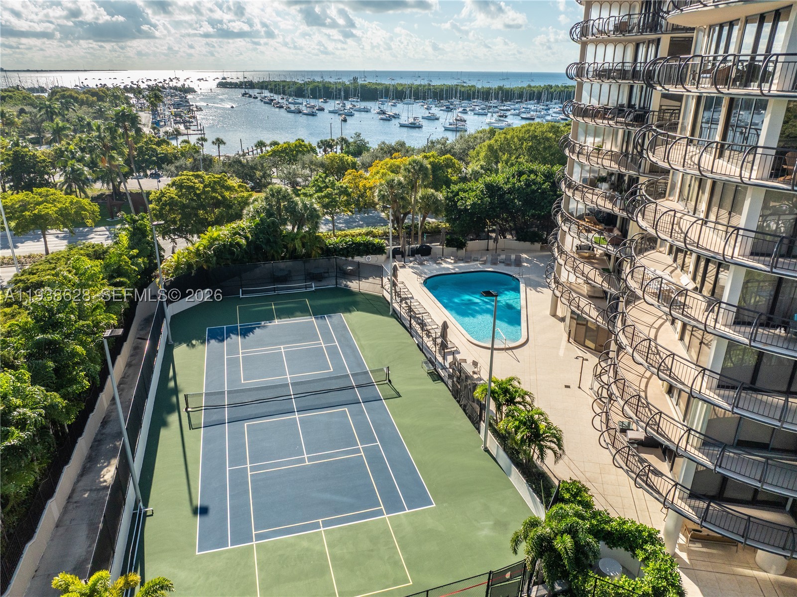 GROVE TOWERS CONDO - Residential