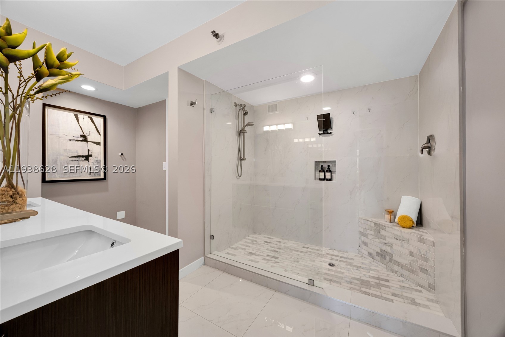 GROVE TOWERS CONDO - Residential