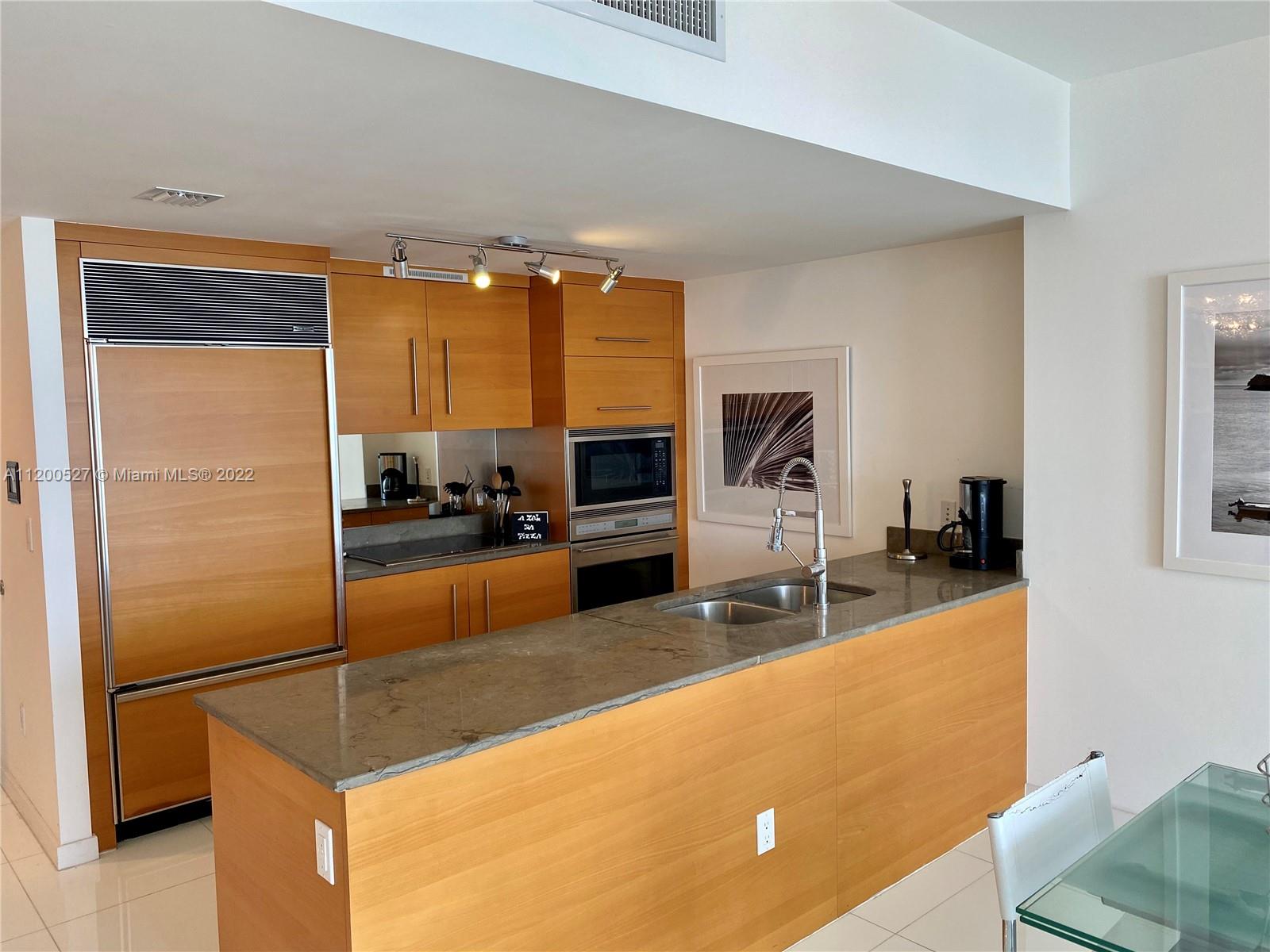 ICONBRICKELL CONDO NO 1 - Residential