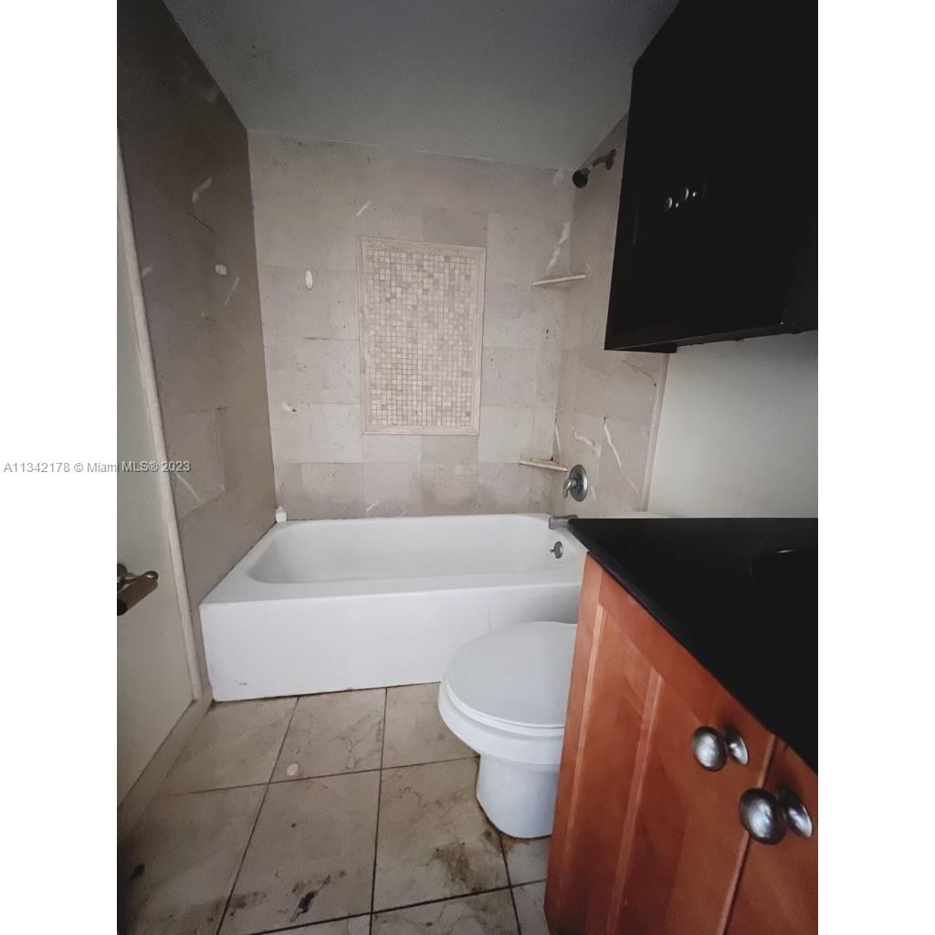 Hyer House Condominiums - Residential Lease