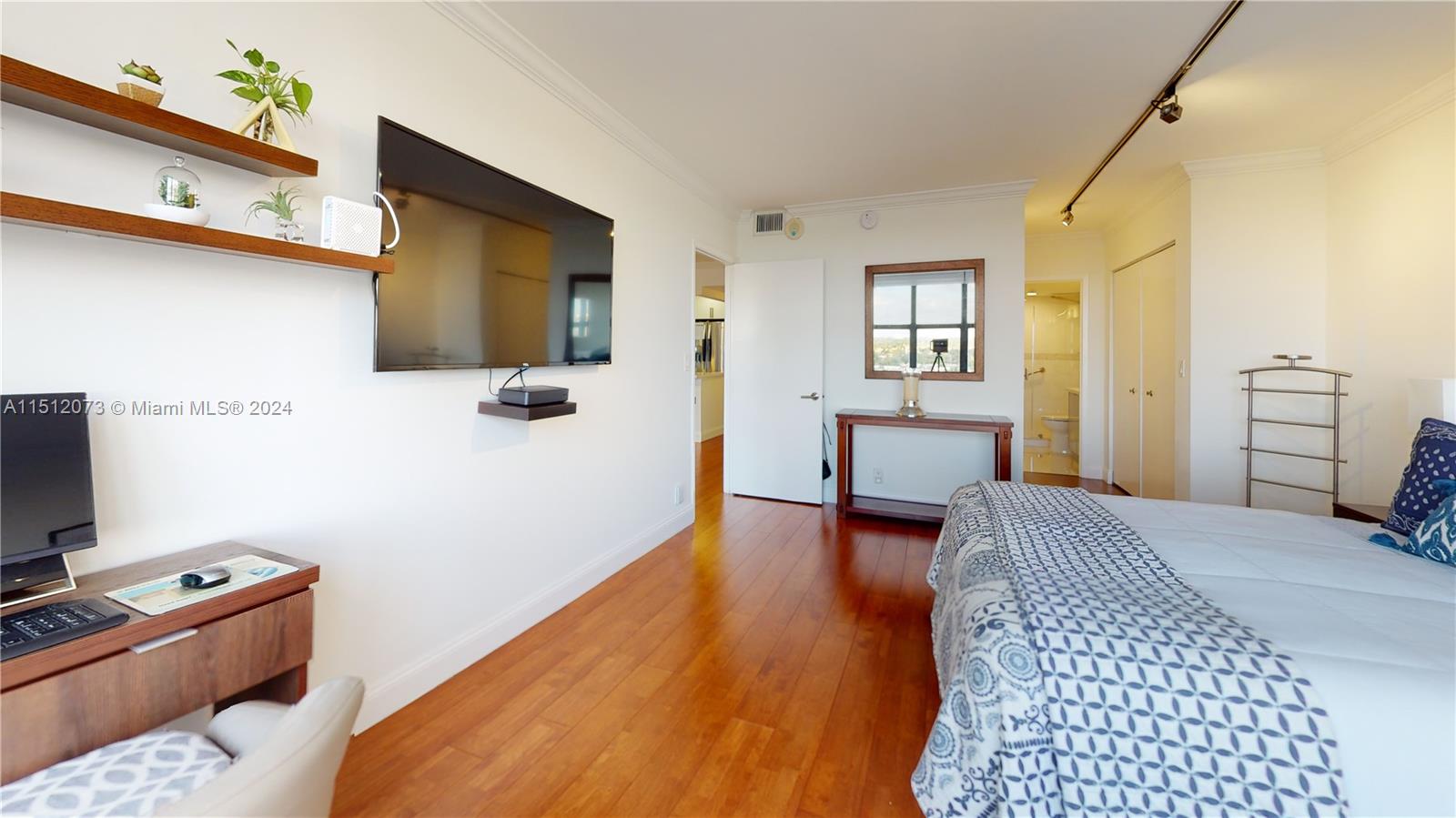 OLYMPUS CONDO PHASE - Residential