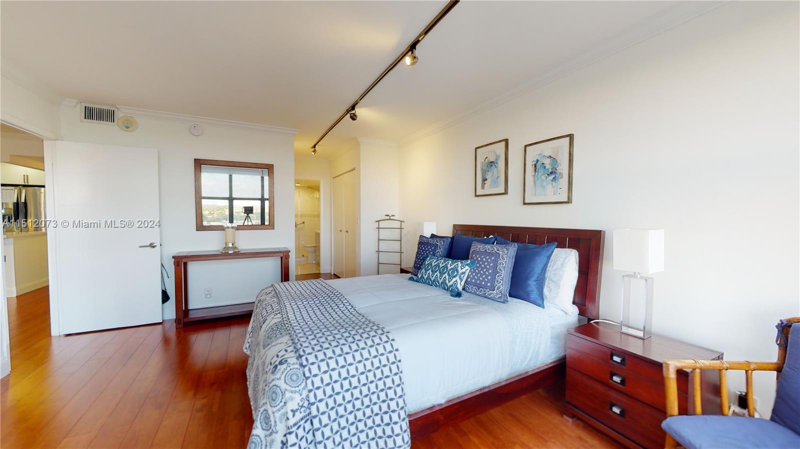 OLYMPUS CONDO PHASE - Residential