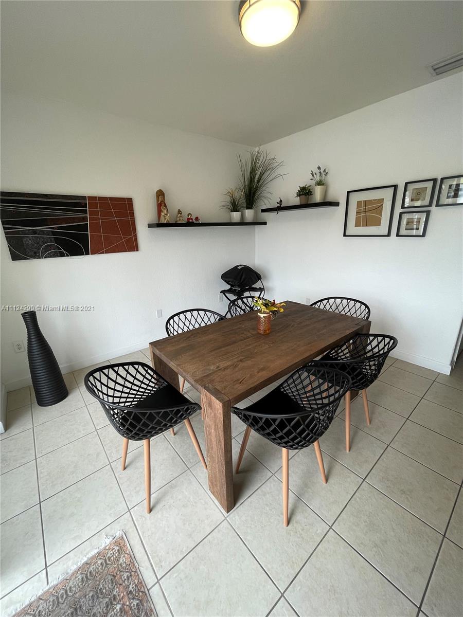 ISLANDS AT DORAL 1ST ADDN - Residential Lease
