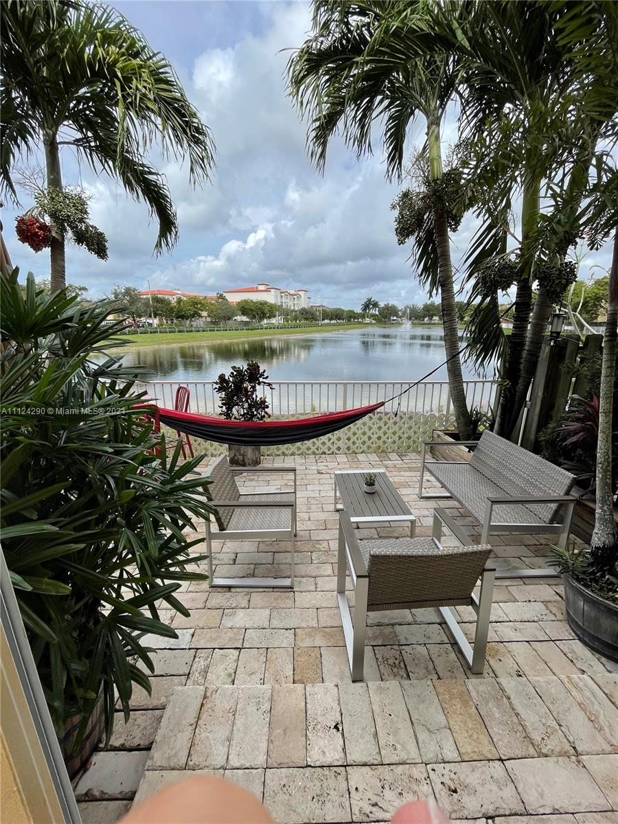 ISLANDS AT DORAL 1ST ADDN - Residential Lease