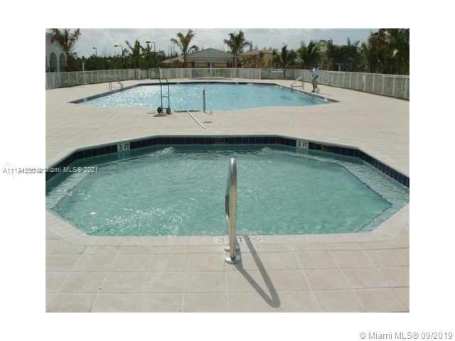 ISLANDS AT DORAL 1ST ADDN - Residential Lease