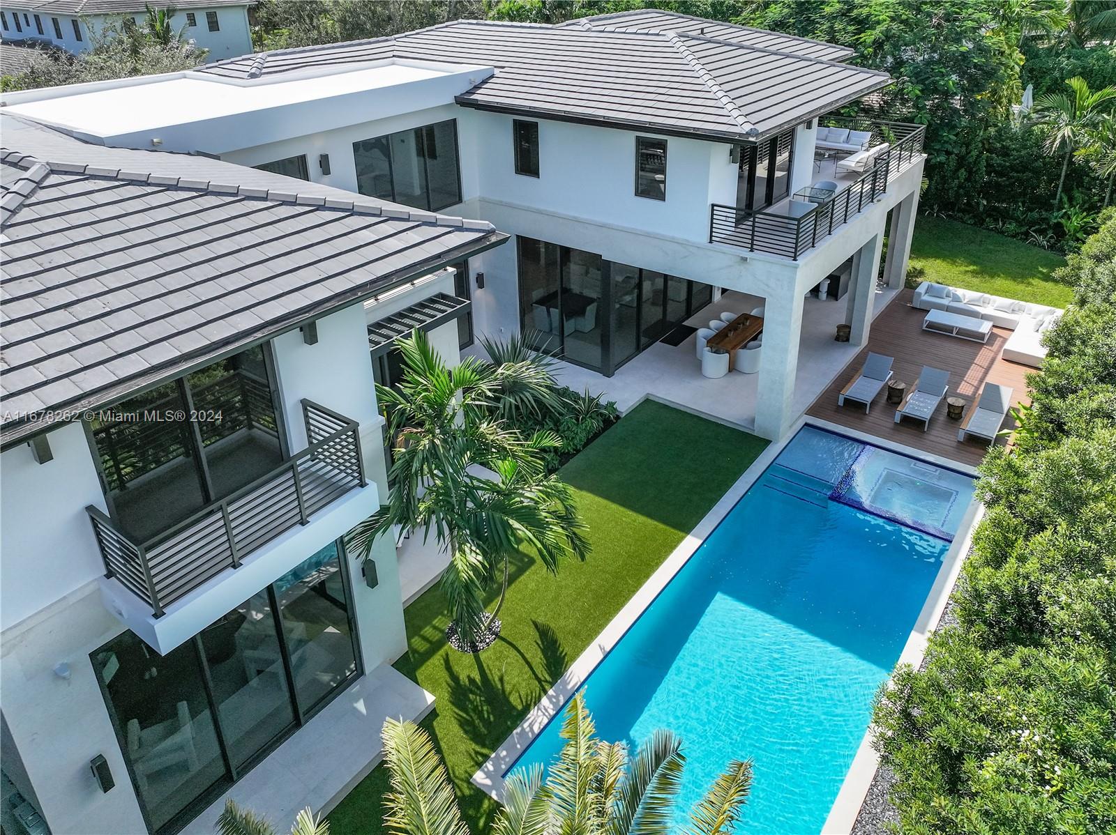 RIVIERA WATERWAYS - Residential