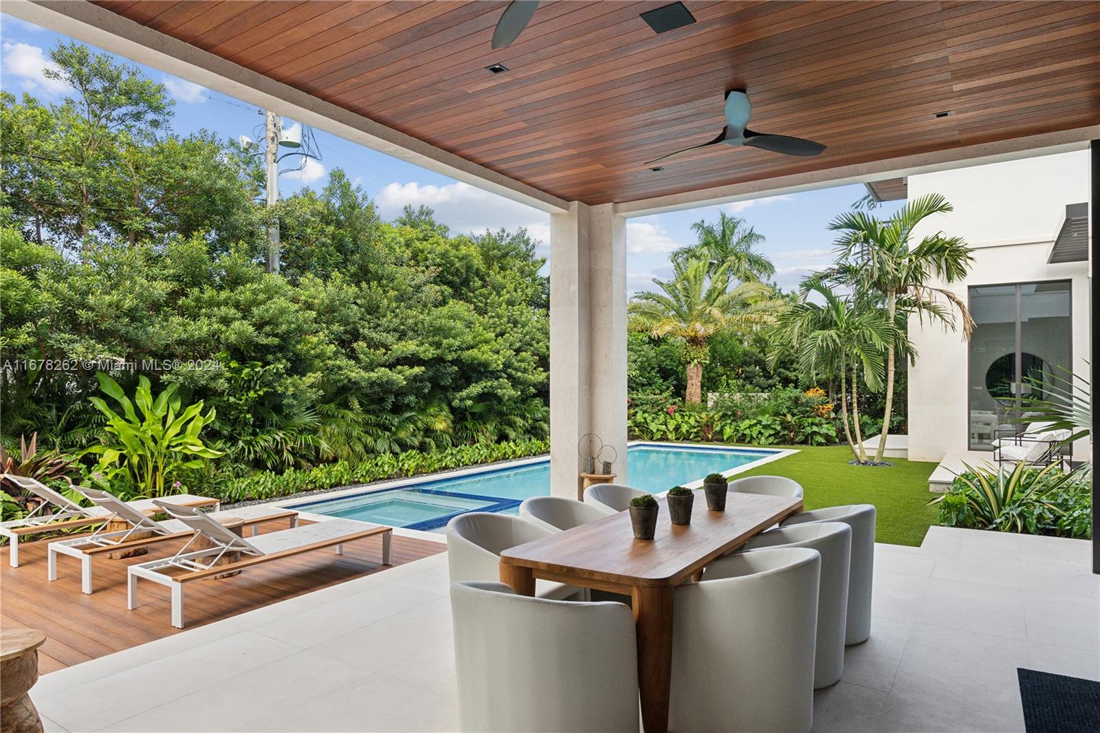 RIVIERA WATERWAYS - Residential