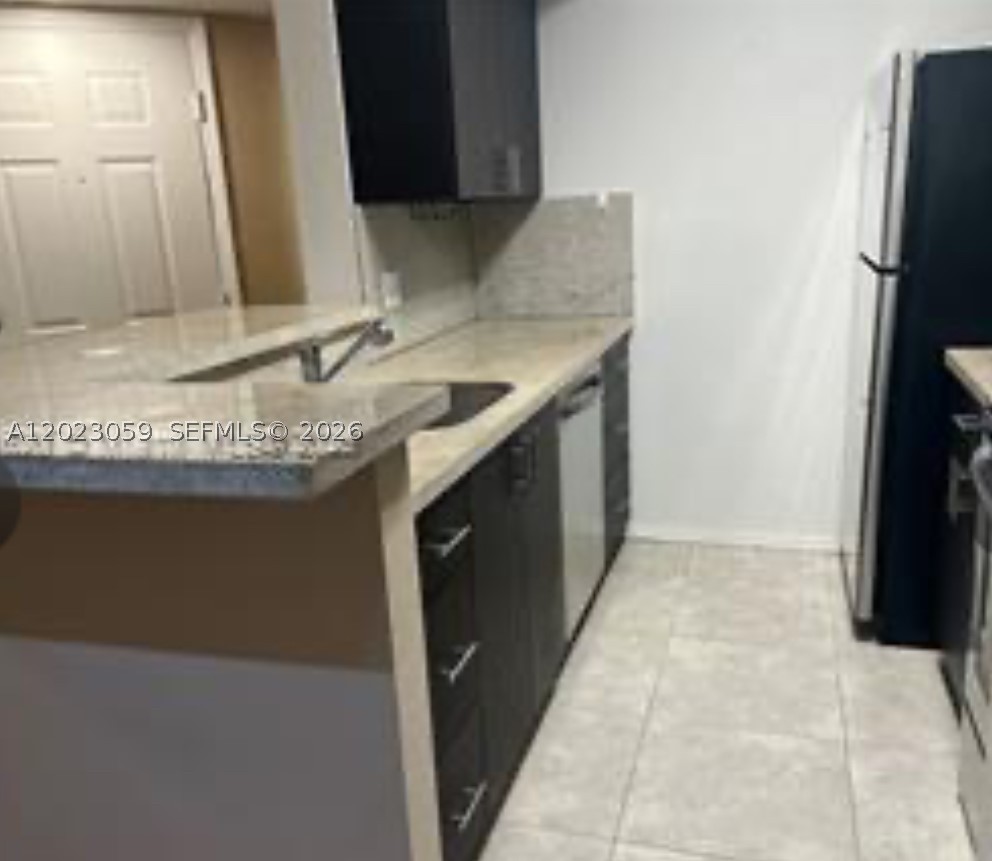 SUNDANCE AT DAVIE CONDO - Residential Lease