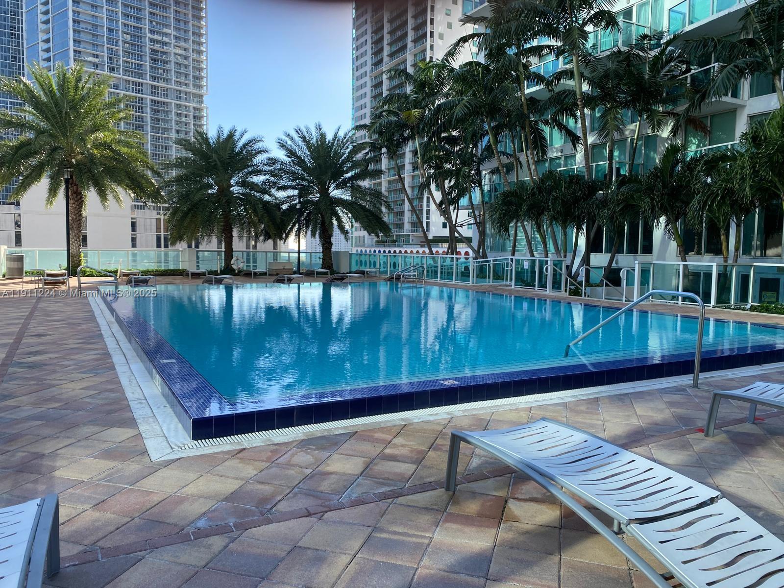 BRICKELL ON THE RIVER N T - Residential