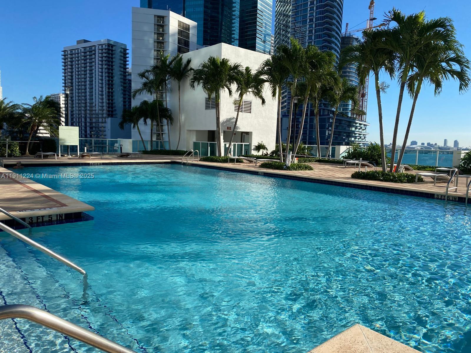BRICKELL ON THE RIVER N T - Residential