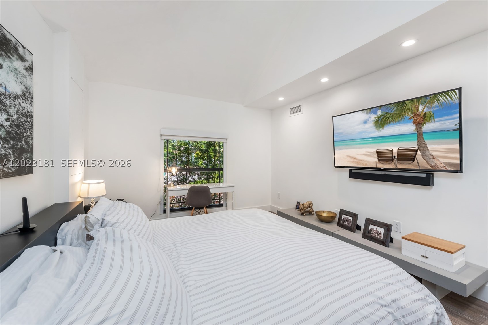 ENCHANTED LAKE SEC 6 - Residential