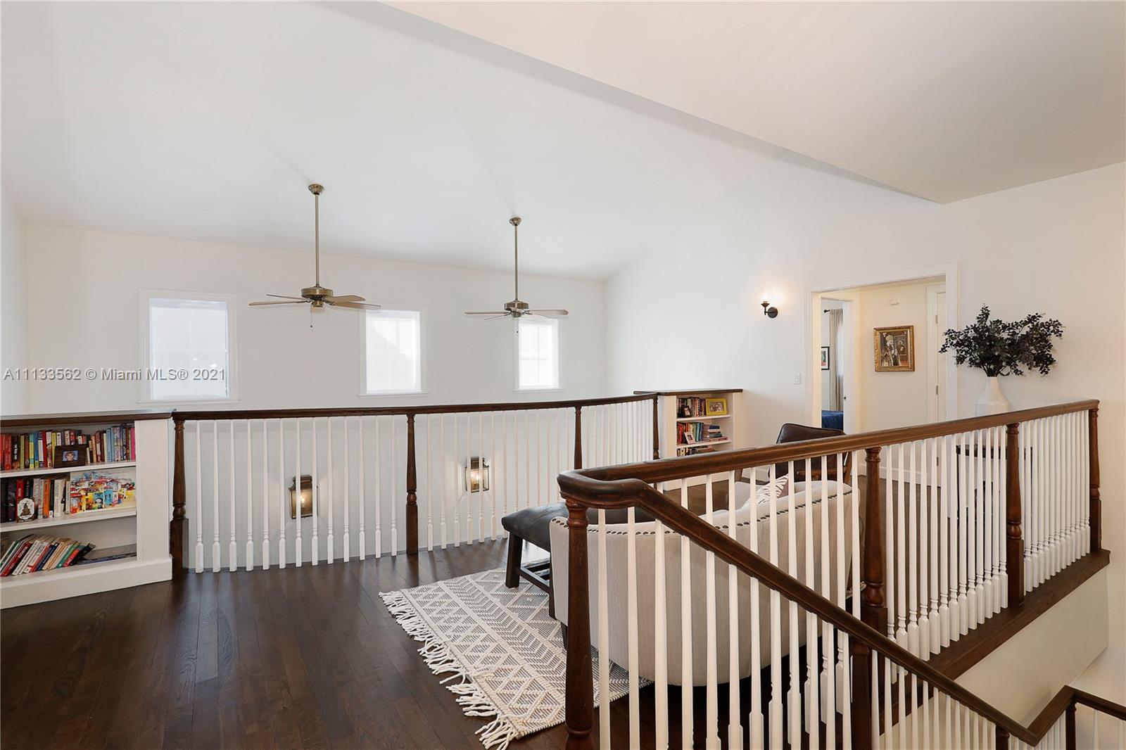 MARTIN SUBURBAN ACRES - Residential