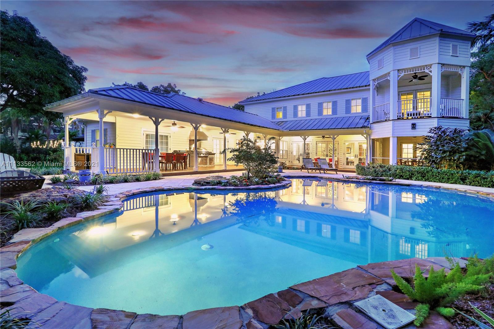 MARTIN SUBURBAN ACRES - Residential