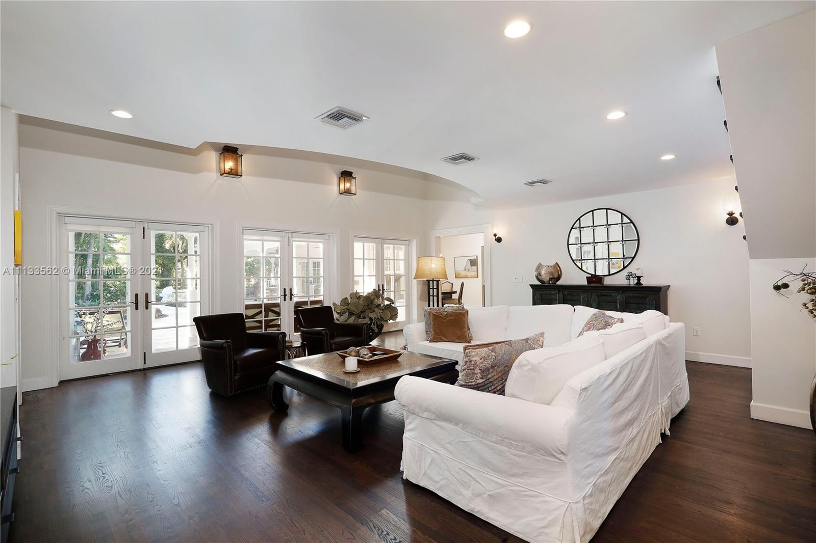 MARTIN SUBURBAN ACRES - Residential