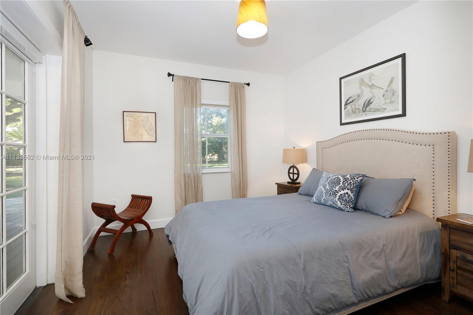 MARTIN SUBURBAN ACRES - Residential