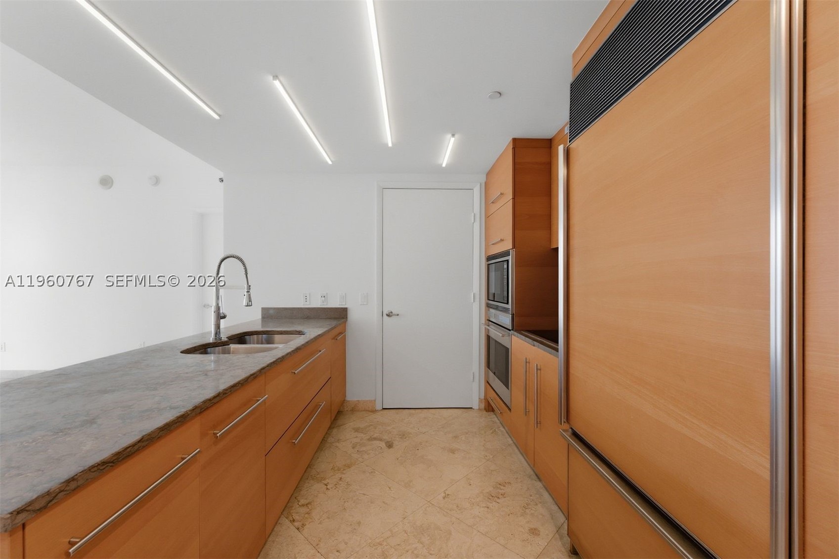 ICONBRICKELL CONDO NO 1 - Residential