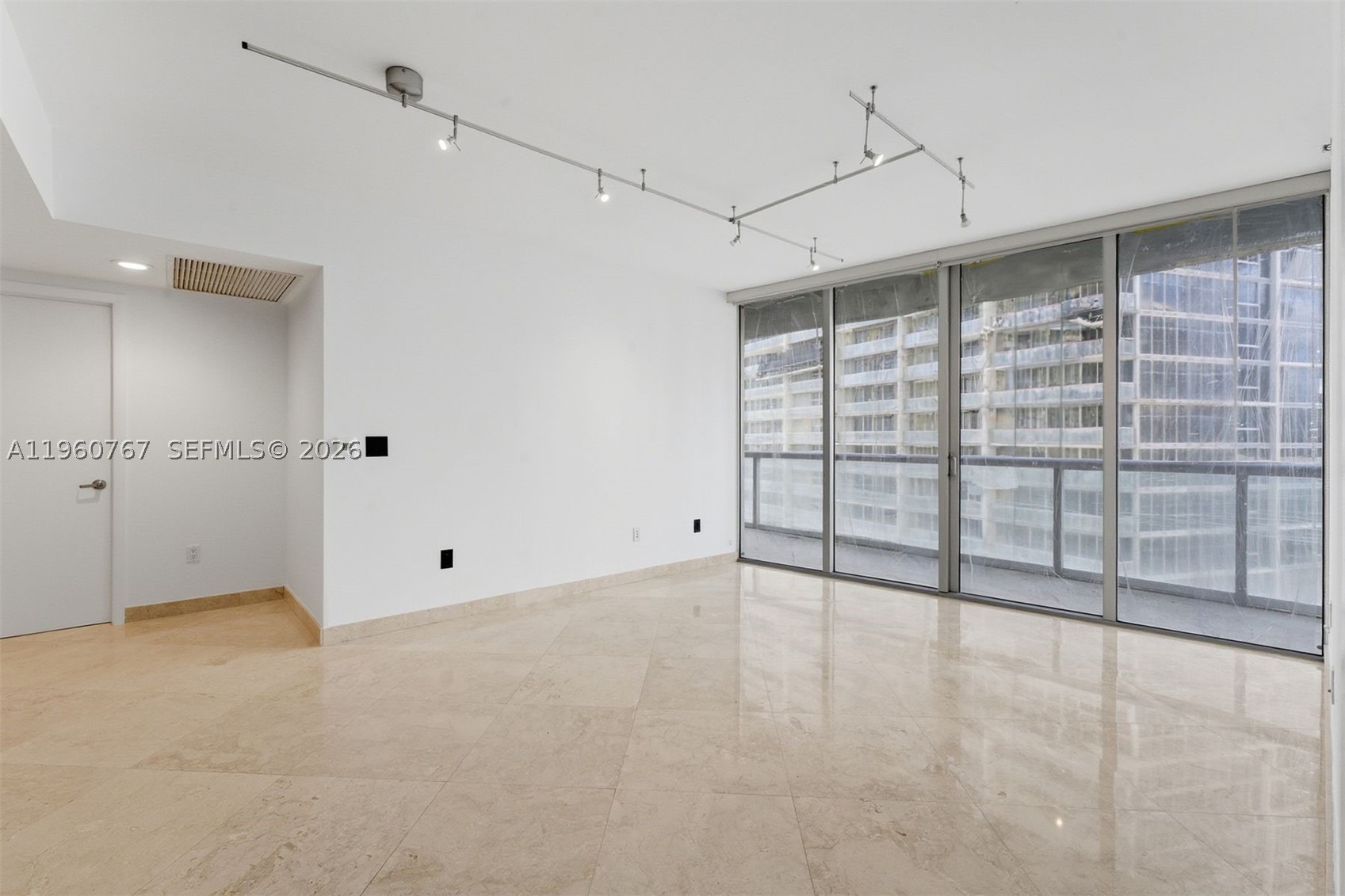 ICONBRICKELL CONDO NO 1 - Residential