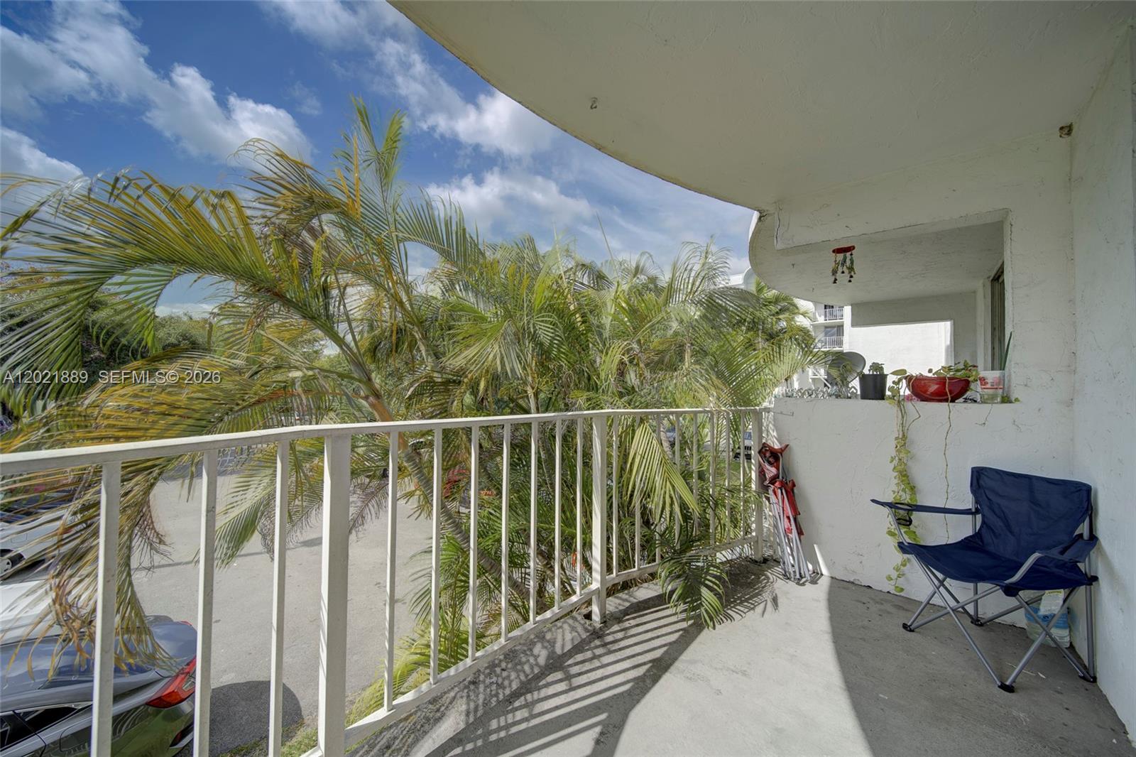 MONTECARLO CONDO - Residential