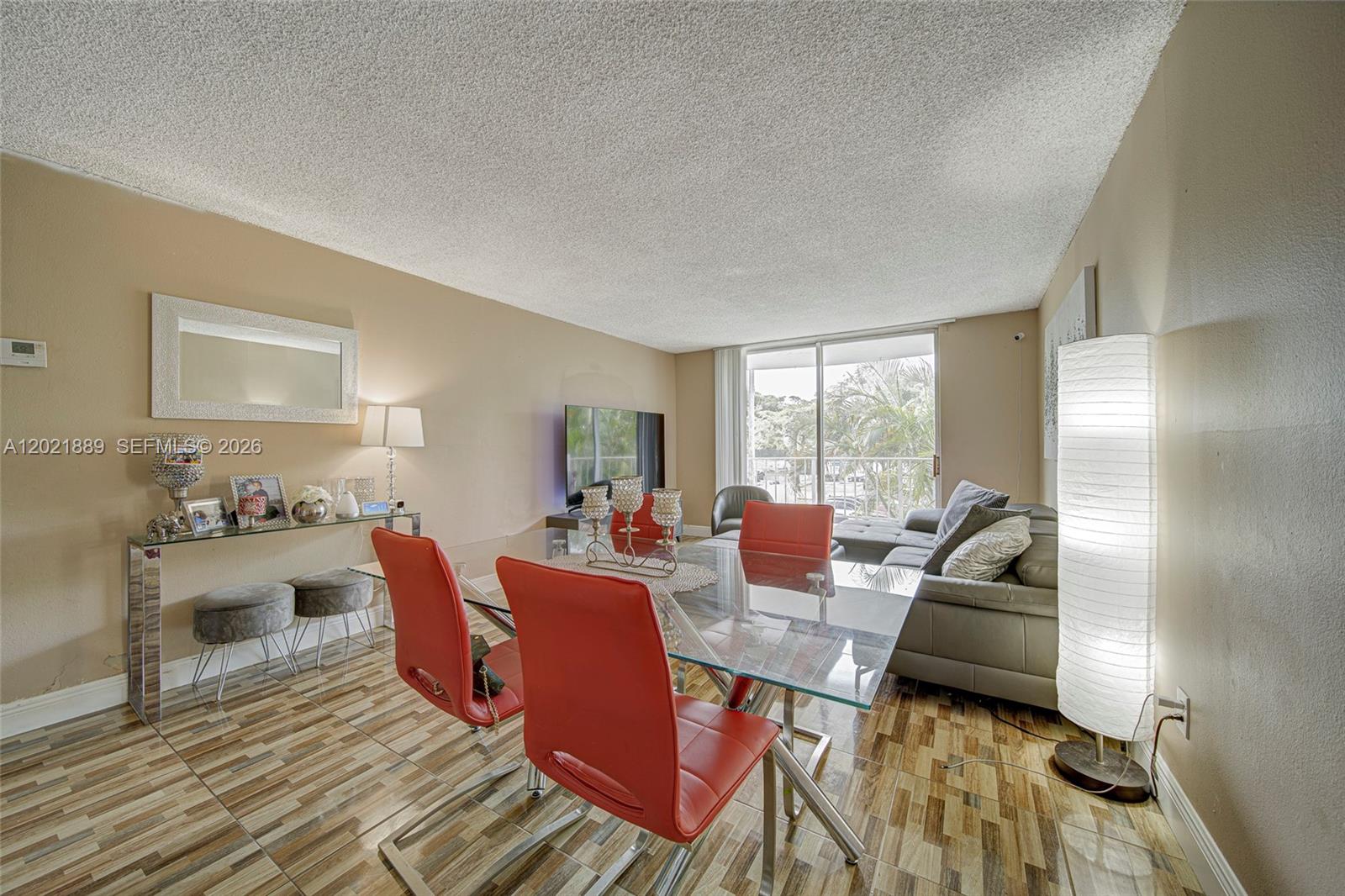 MONTECARLO CONDO - Residential