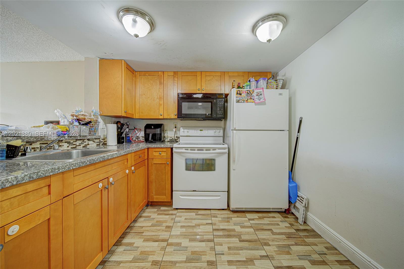 MONTECARLO CONDO - Residential