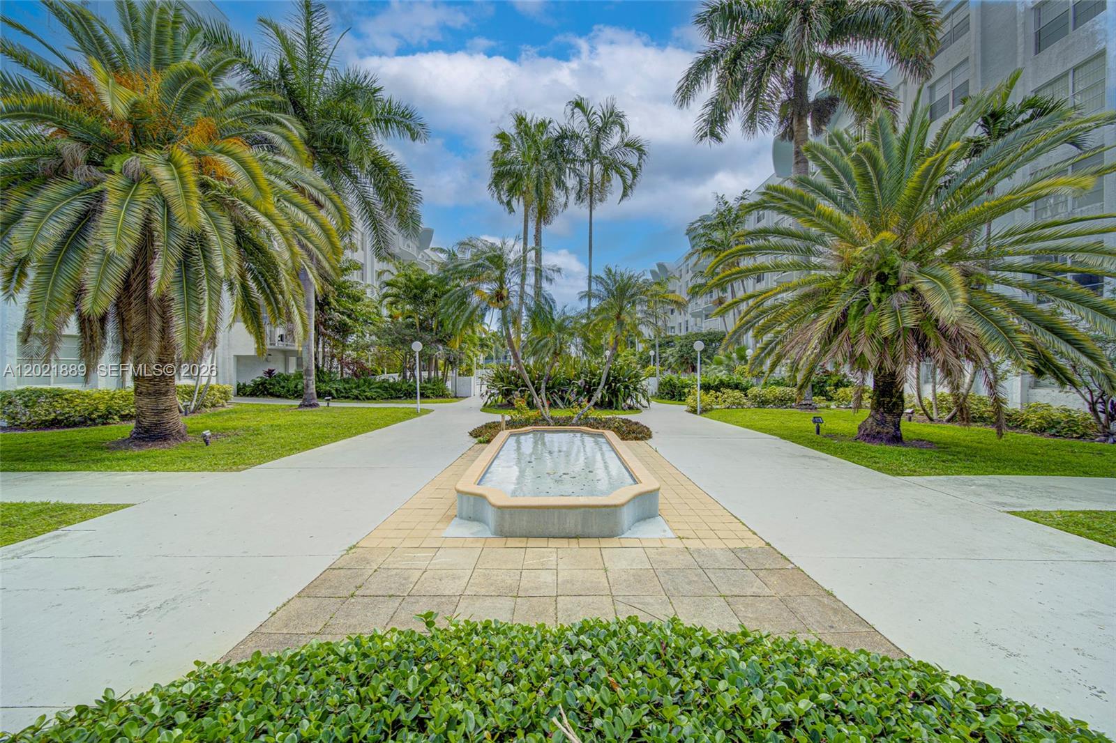 MONTECARLO CONDO - Residential