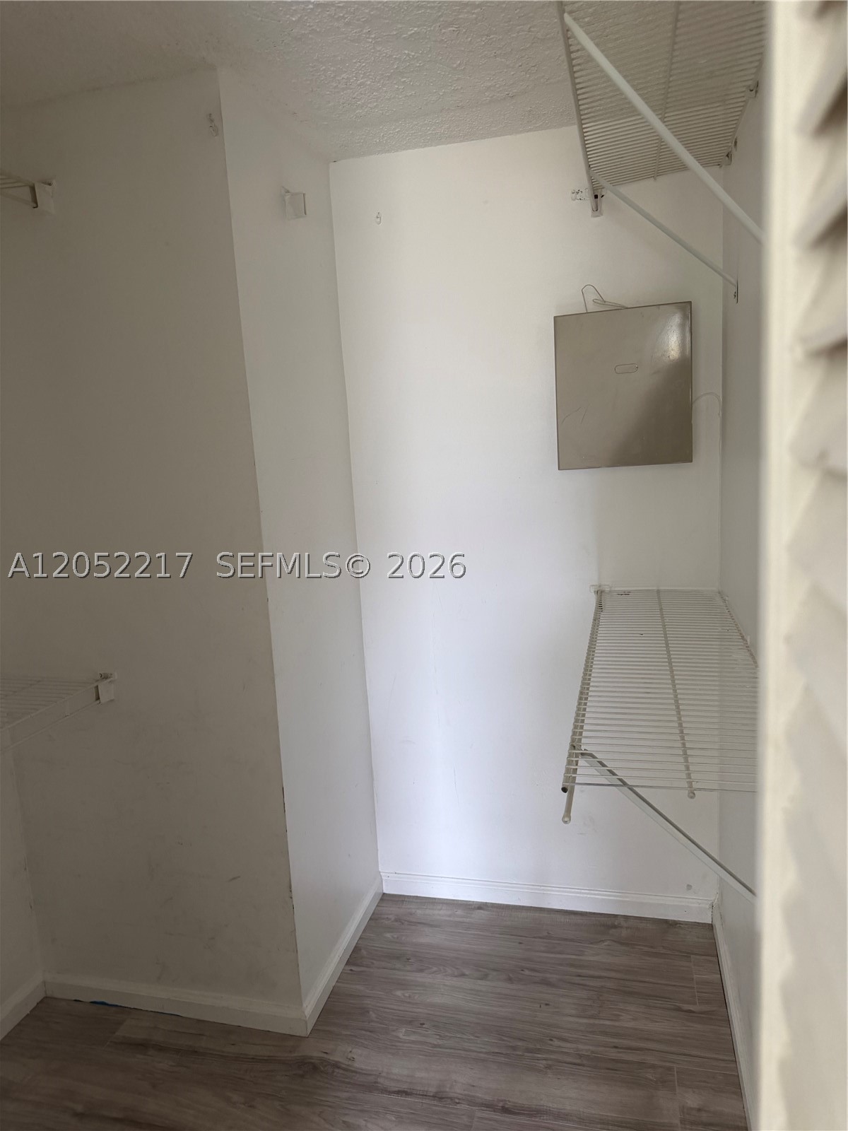 VILLAS AT CIRCLES EDGE CO - Residential