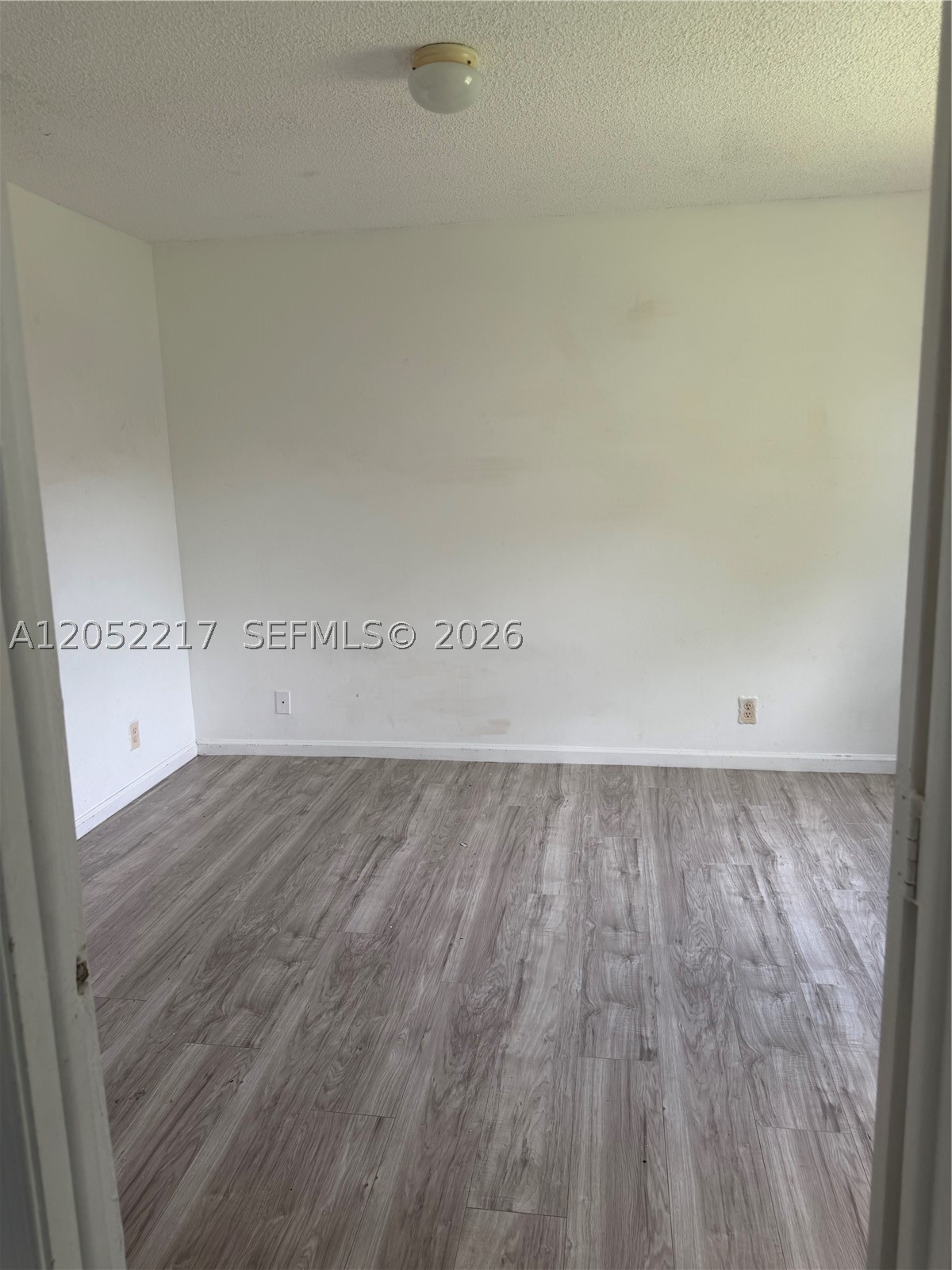 VILLAS AT CIRCLES EDGE CO - Residential
