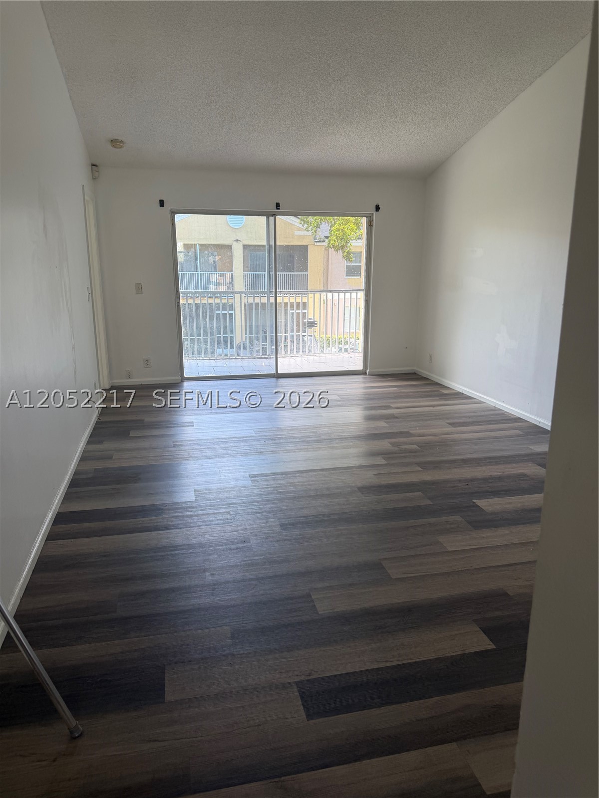 VILLAS AT CIRCLES EDGE CO - Residential