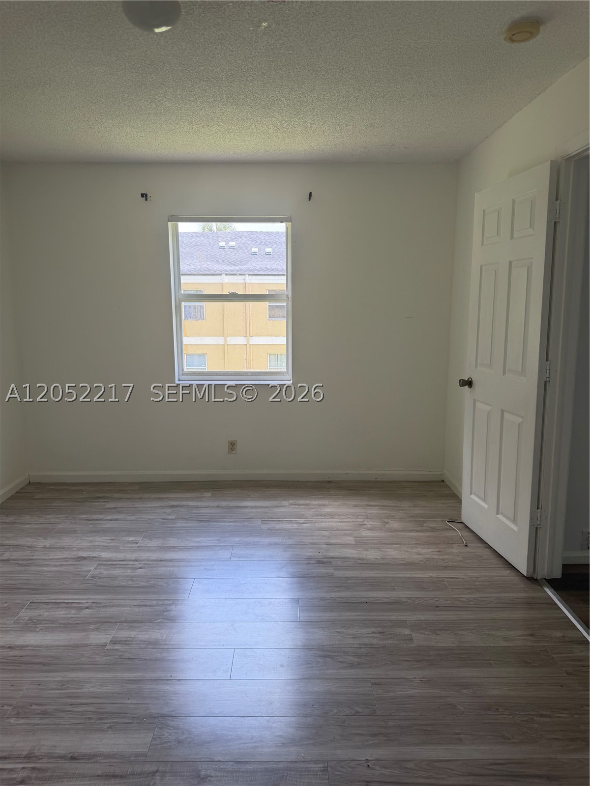 VILLAS AT CIRCLES EDGE CO - Residential