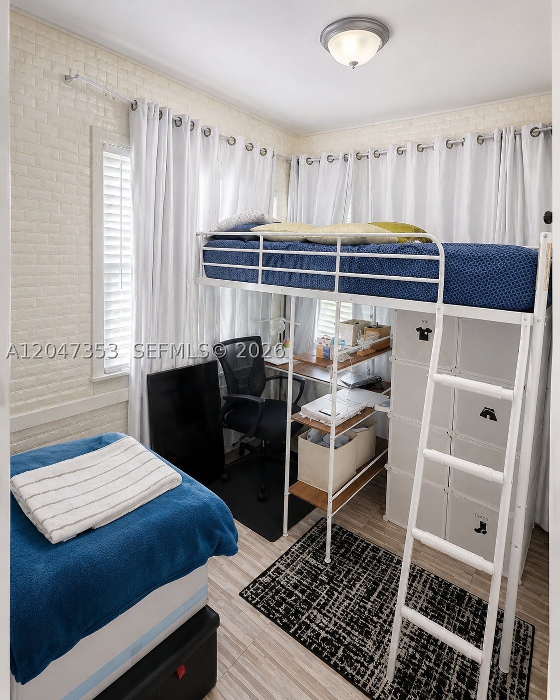 GROVELAND PK - Residential Income