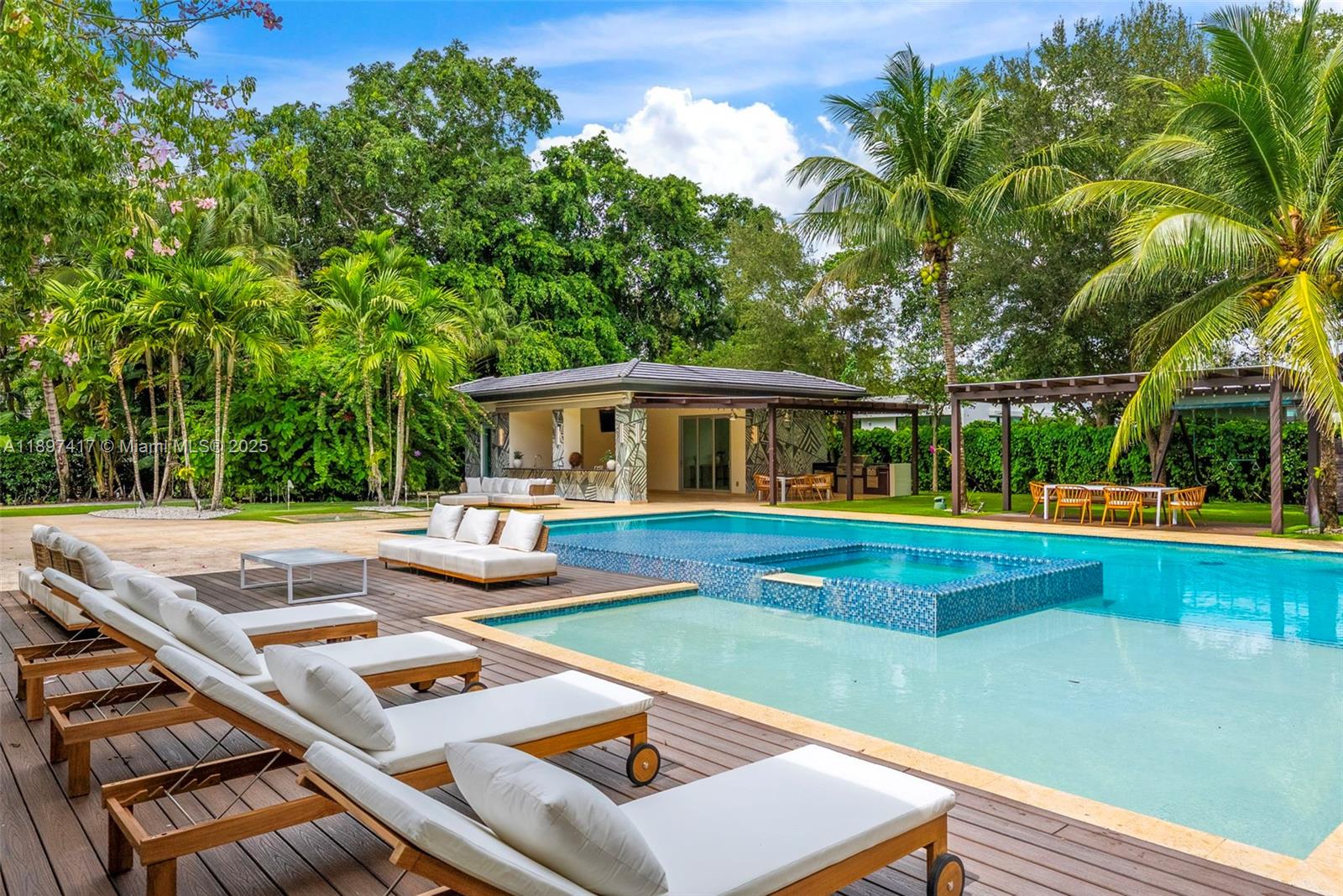 HELMS COUNTRY ESTATES RE- - Residential