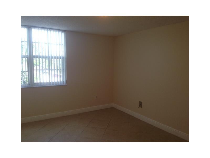 THE YACHT CLUB AT AVENTUR - Residential Lease