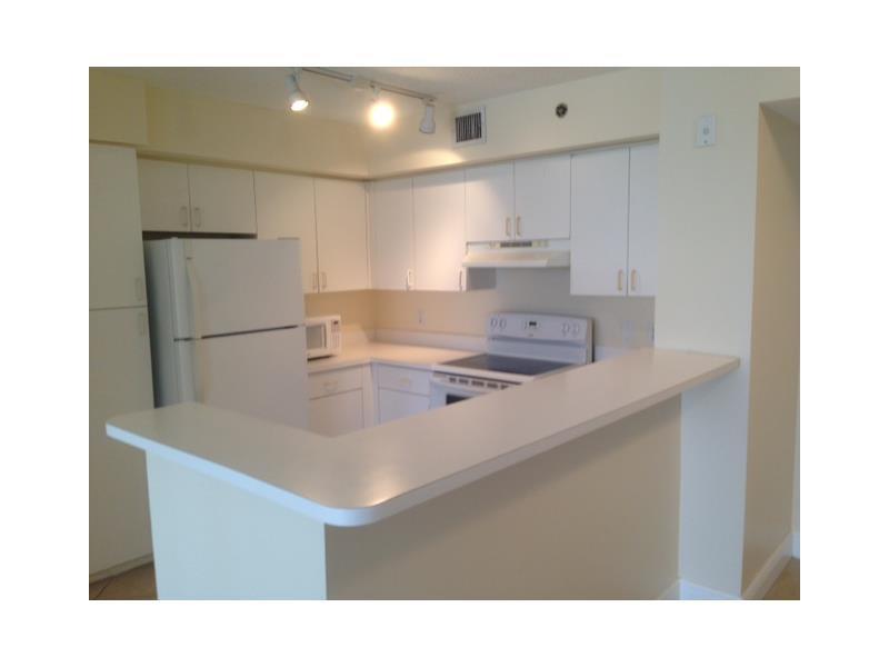 THE YACHT CLUB AT AVENTUR - Residential Lease