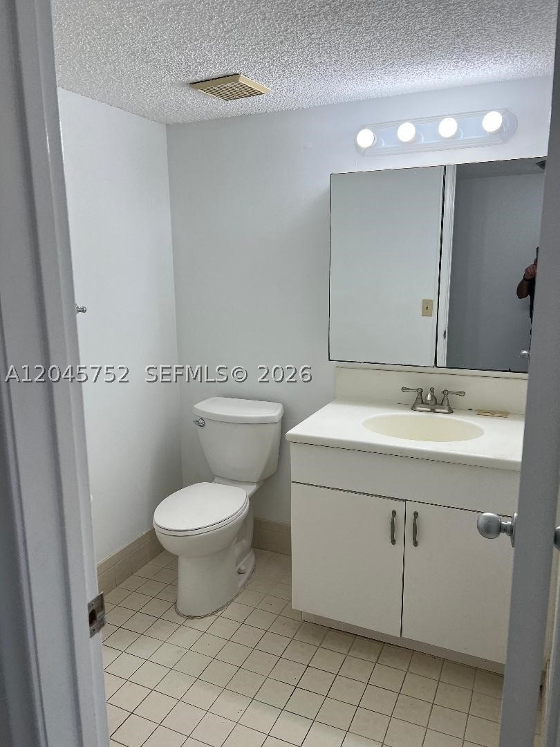 PETER ALAN CONDO APTS - Residential Lease