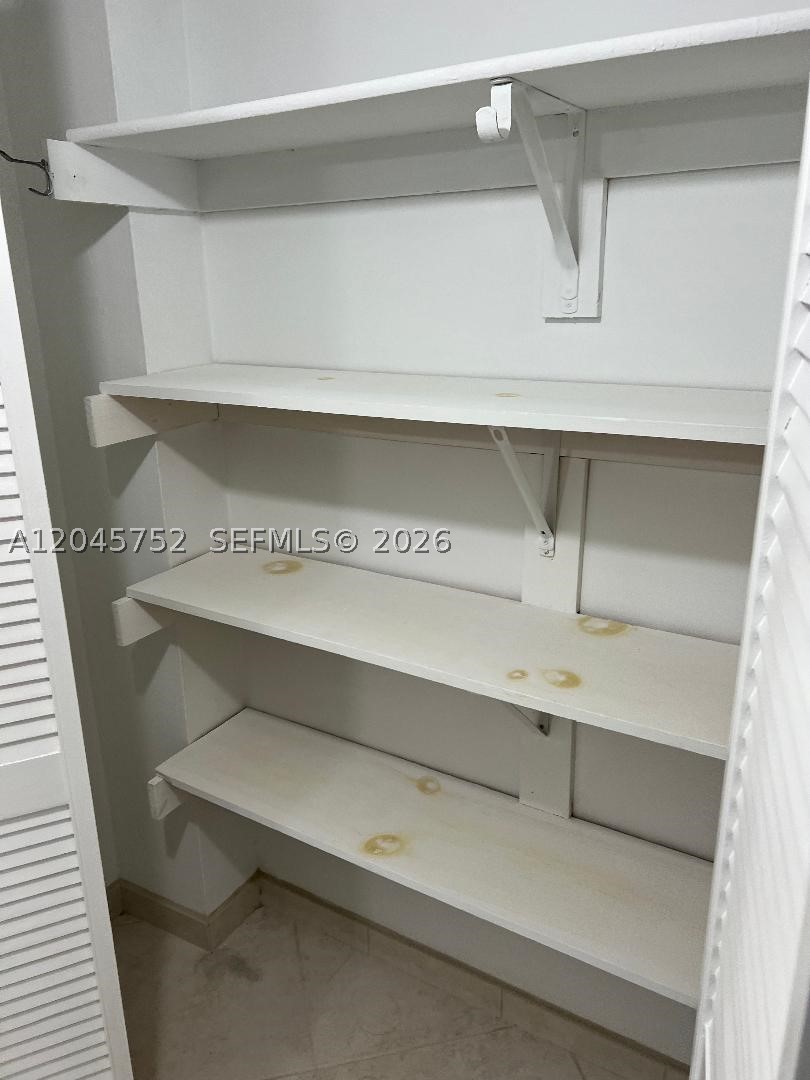 PETER ALAN CONDO APTS - Residential Lease