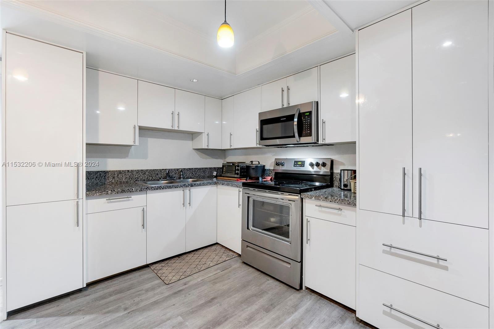 KENDALL GREEN SEC E - Residential