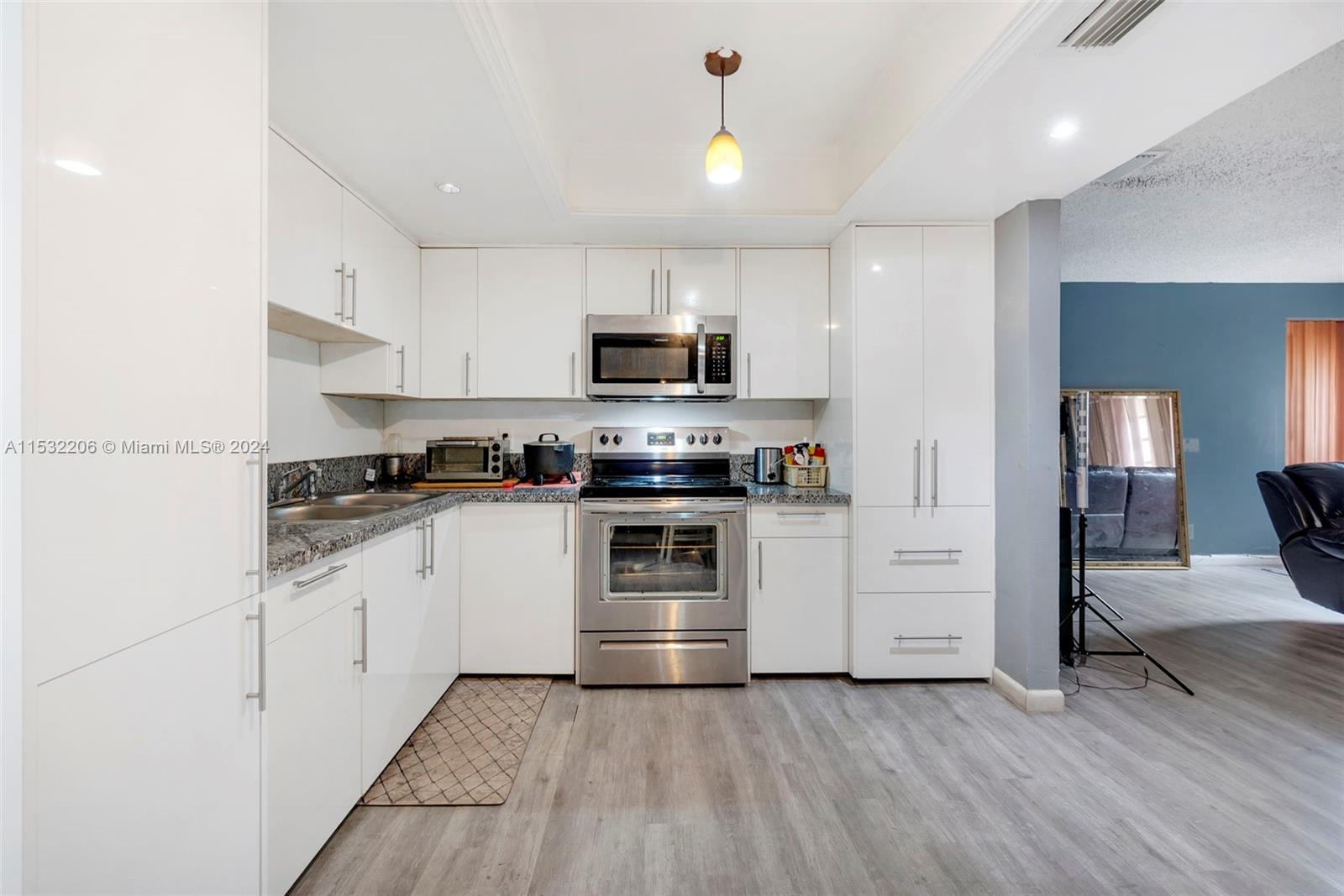 KENDALL GREEN SEC E - Residential
